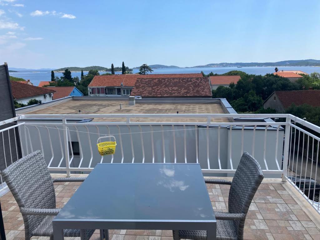 Apartmani Fani 2 Min Walking From Sea Orebić Exterior foto